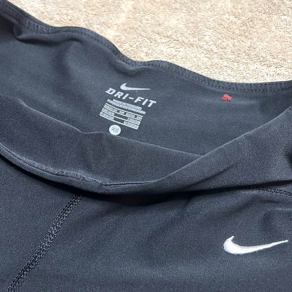 Nike Dri-Fit Crop Yoga Pants - Picture 3 of 7